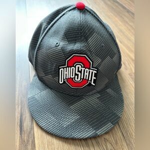 Nike True Ohio State Buckeyes Snapback Hat Red Gray OSU Cap Spell Out One Size